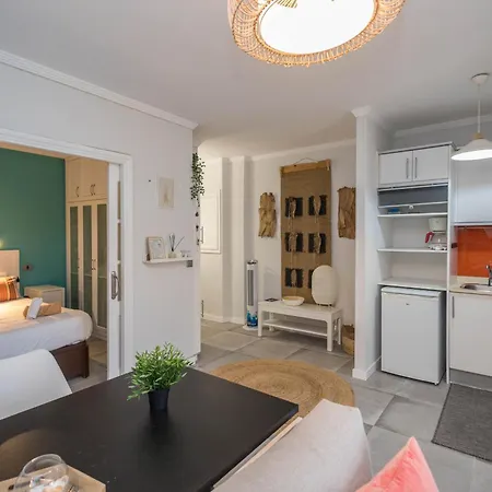 Canteras Seaviews - Balcony & Apartment